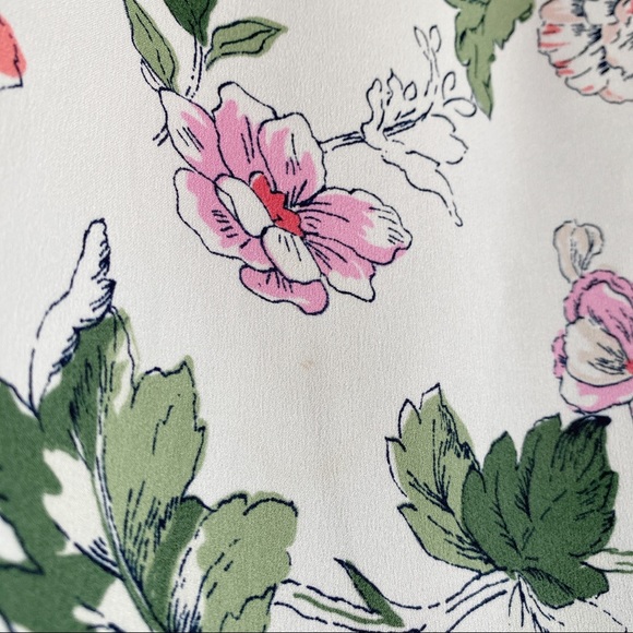 NWT Ann Taylor flutter sleeve top - Picture 9 of 9